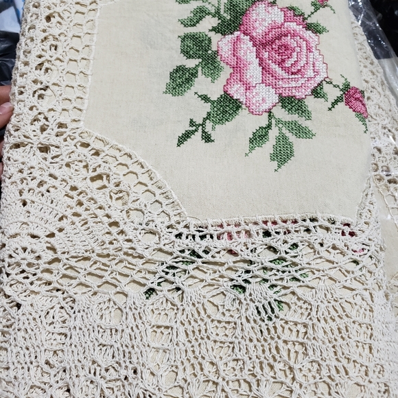 Tablecloth cross Stitch and crochet